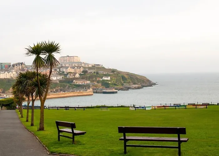 7 Cliff Edge
